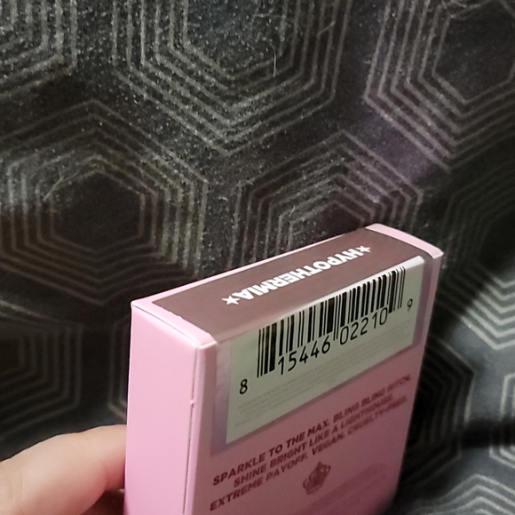 Jeffree Star Supreme Frost shade: Hypothermia - Picture 5 of 5